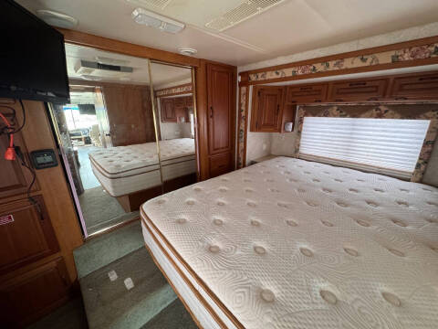 2001 Holiday Rambler Ambassador