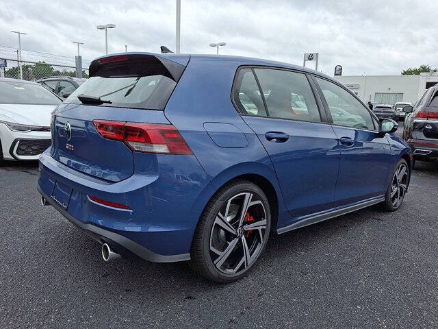 2025 Volkswagen Golf GTI SE