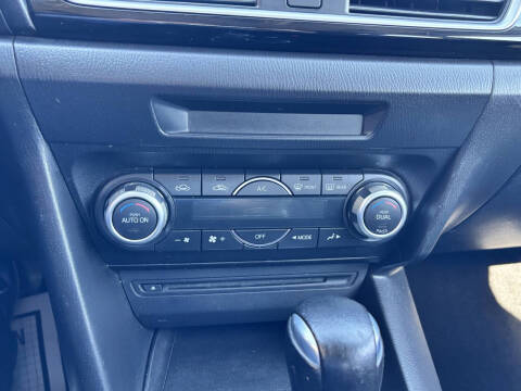 2016 Mazda MAZDA3 i Touring