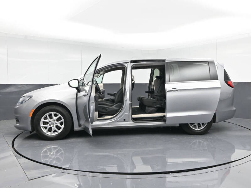 2017 Chrysler Pacifica LX