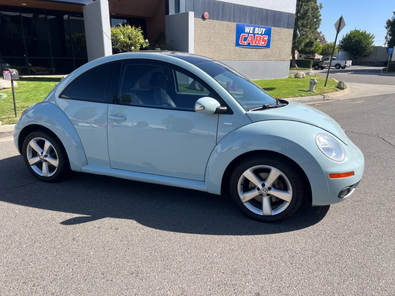 2010 Volkswagen New Beetle for sale at ZRV AUTO INC in Brea, CA