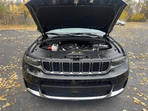 2024 Jeep Grand Cherokee L Laredo