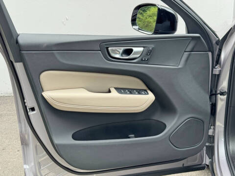 2026 Volvo XC60 B5 Core