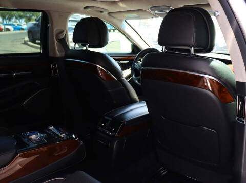 2017 Genesis G90