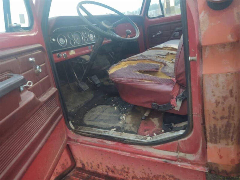 1974 Ford F 600 flat bed