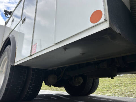 2006 Peterbilt 335 Mechanic's Truck