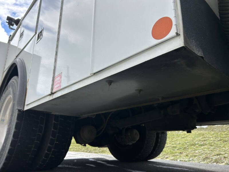 2006 Peterbilt 335 Mechanic's Truck