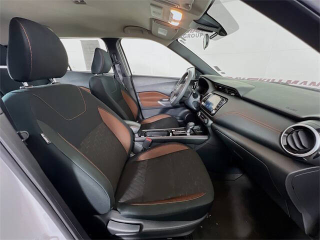 2024 Nissan Kicks SR