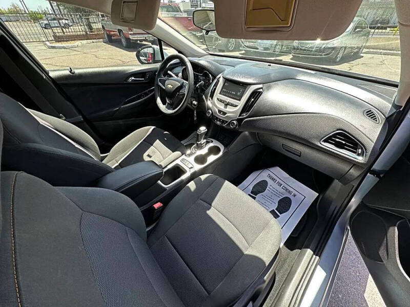 2017 Chevrolet Cruze LS Auto