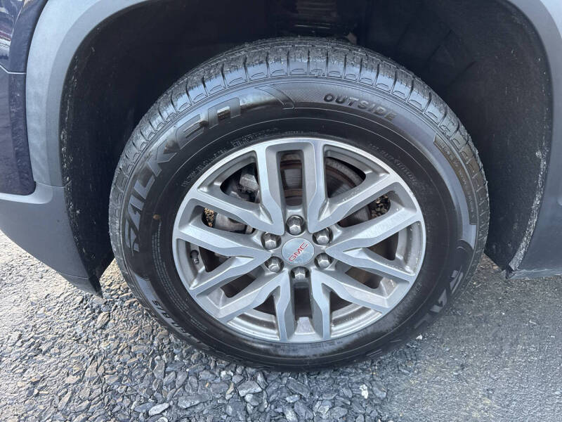 2017 GMC Acadia SLE-2