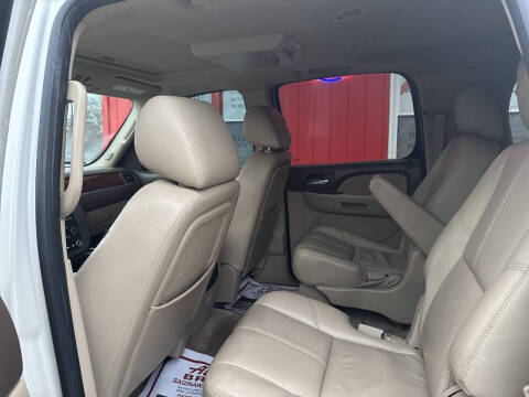 2011 GMC Yukon XL SLT