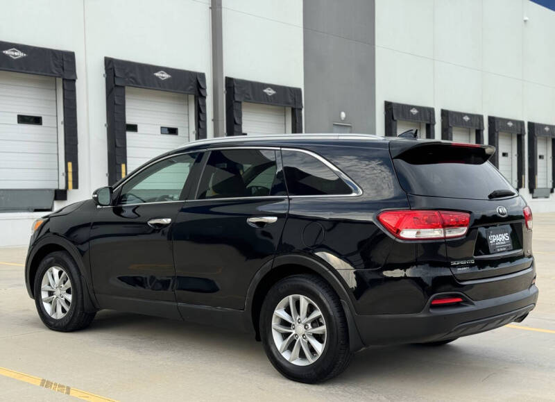 2016 Kia Sorento LX