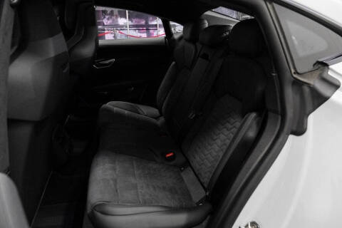 2024 Audi e-tron GT quattro Prestige