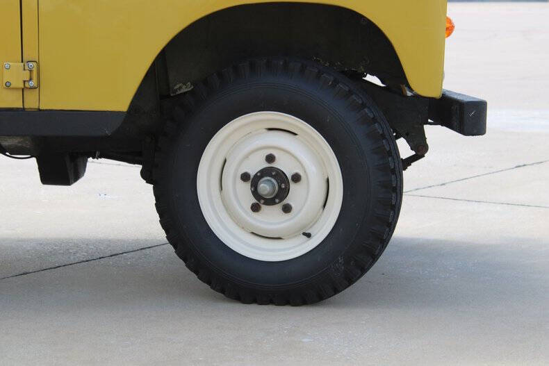 1979 Land Rover Santana