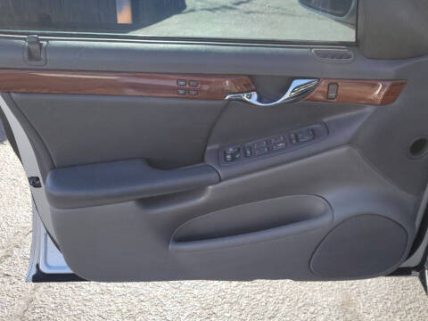 2001 Cadillac DeVille