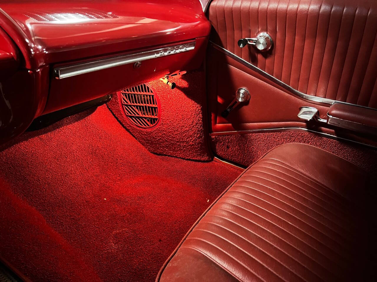 1964 Chevrolet Impala 23