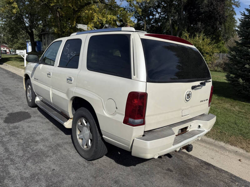 2004 Cadillac Escalade