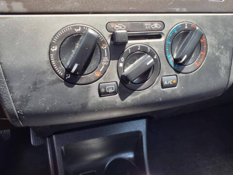 2012 Nissan Versa 1.8 SL