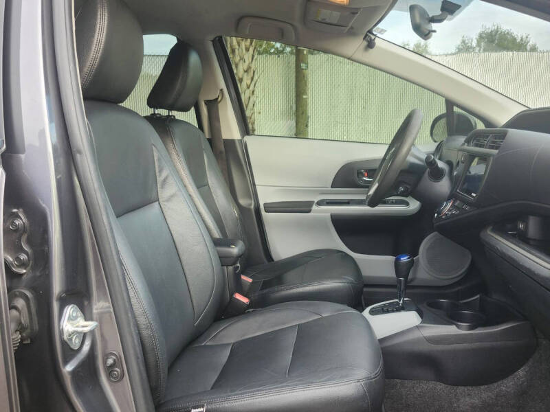 2014 Toyota Prius c Three