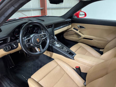 2018 Porsche 911 Carrera