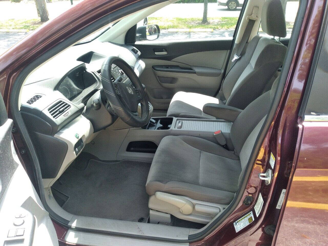 2014 Honda CR-V SUV - $16,999