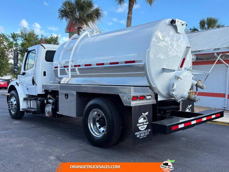 2023 Freightliner M2 106