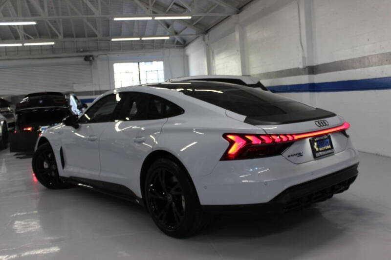 2023 Audi e-tron GT quattro Prestige