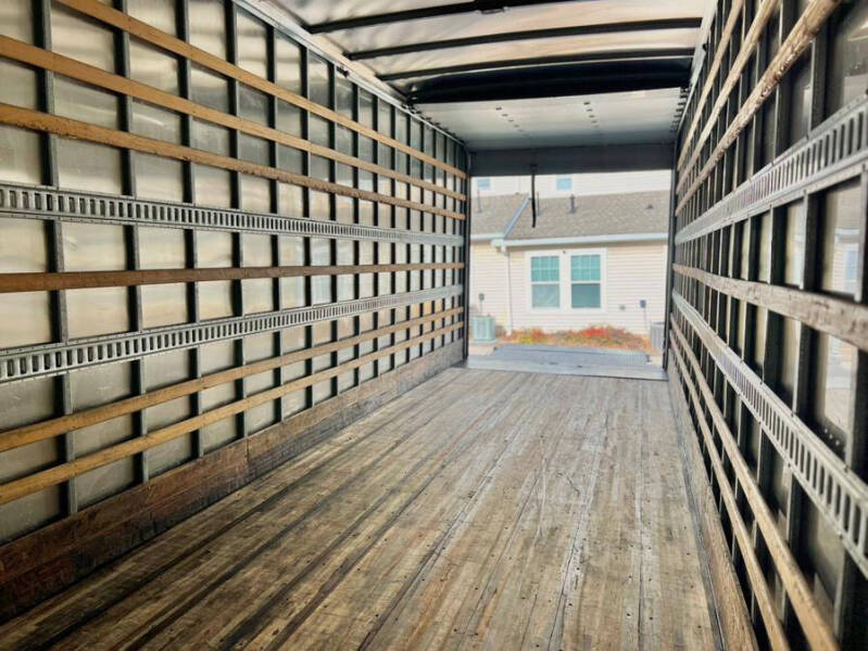 2018 Freightliner M2 106