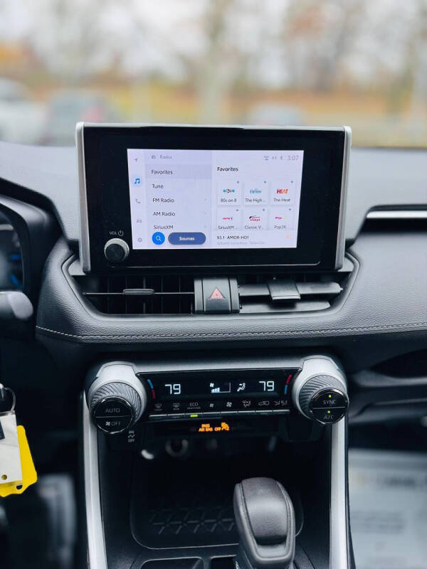 2023 Toyota RAV4 Hybrid LE