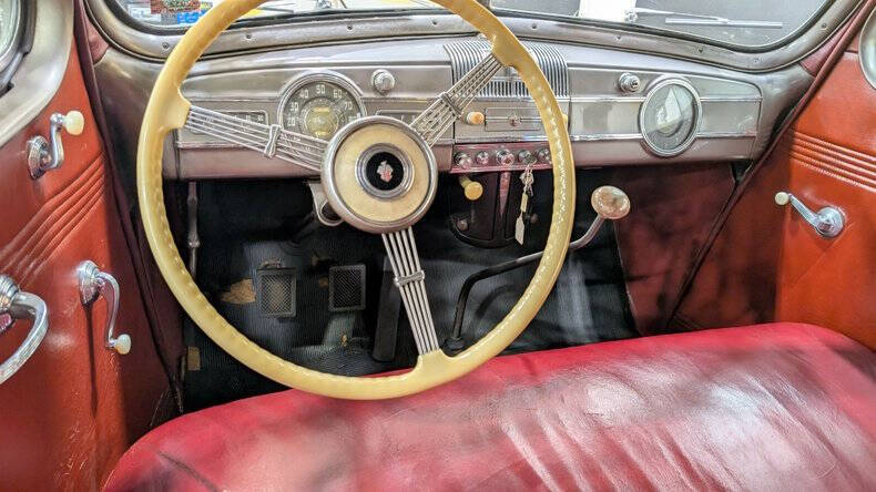 1938 Packard 1601