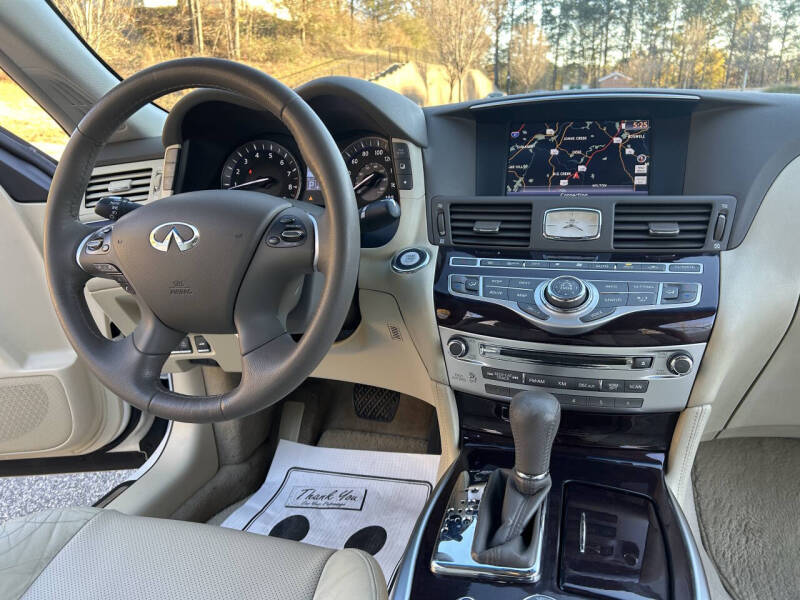 2012 Infiniti M37