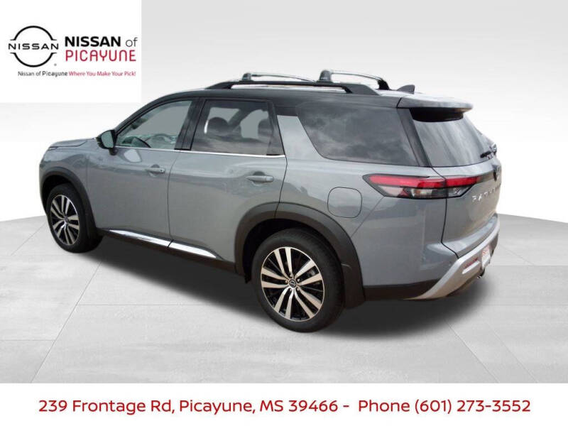 2025 Nissan Pathfinder Platinum