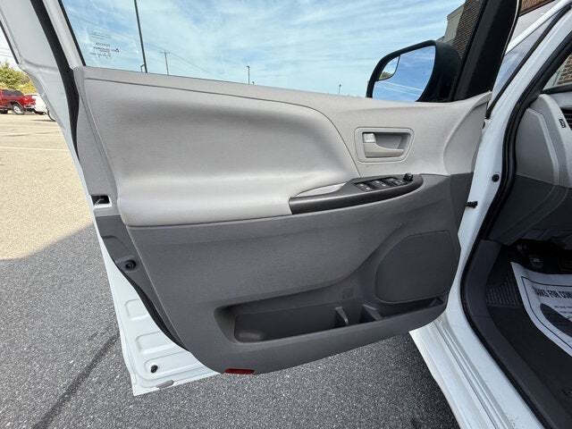 2020 Toyota Sienna L 7-Passenger