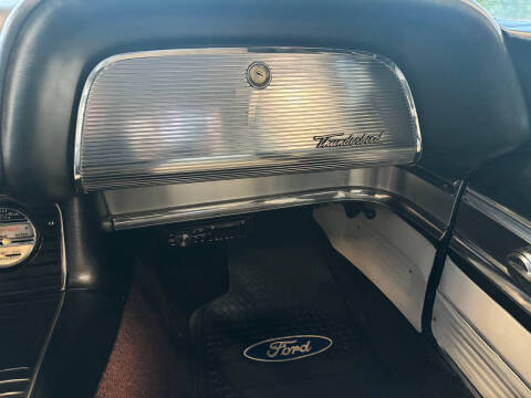 1960 Ford Thunderbird