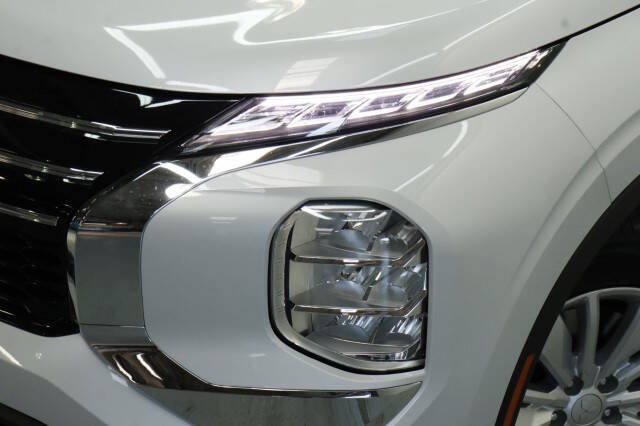 2026 Mitsubishi Outlander ES