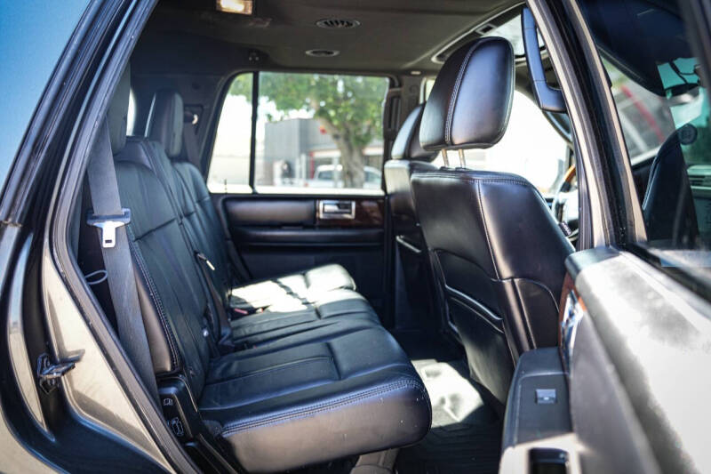 2016 Lincoln Navigator Select