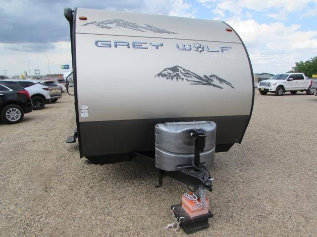 2015 CHEROKEE GREY WOLF