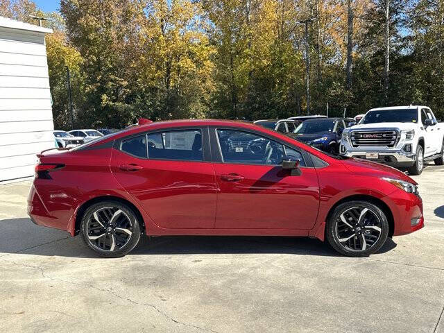 2025 Nissan Versa SR