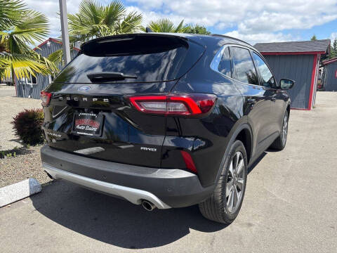 2024 Ford Escape Platinum