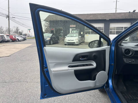 2014 Toyota Prius c Four