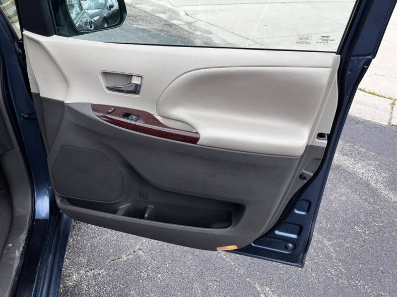2013 Toyota Sienna