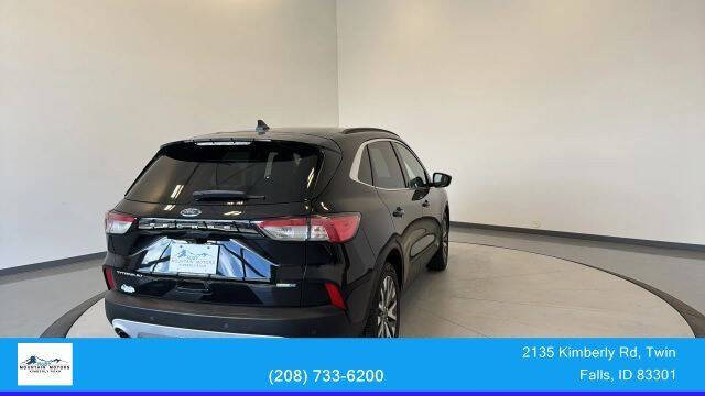 2020 Ford Escape Titanium