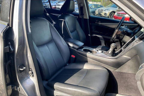 2015 Infiniti Q50