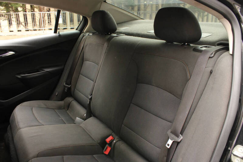 2018 Chevrolet Cruze LS Auto