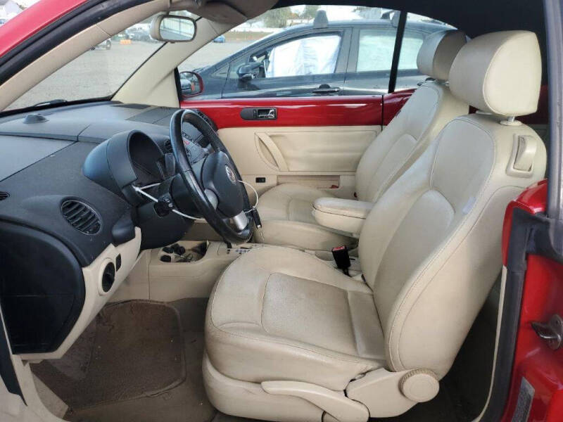 2010 Volkswagen New Beetle Convertible