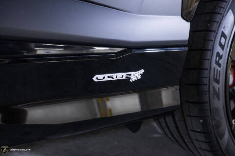 2024 Lamborghini Urus S