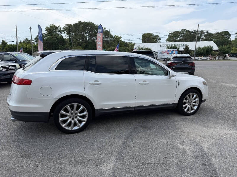 2011 Lincoln MKT