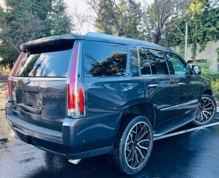 2017 Cadillac Escalade Luxury