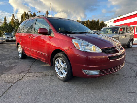 2005 Toyota Sienna for sale at Universal Auto Sales in Salem OR