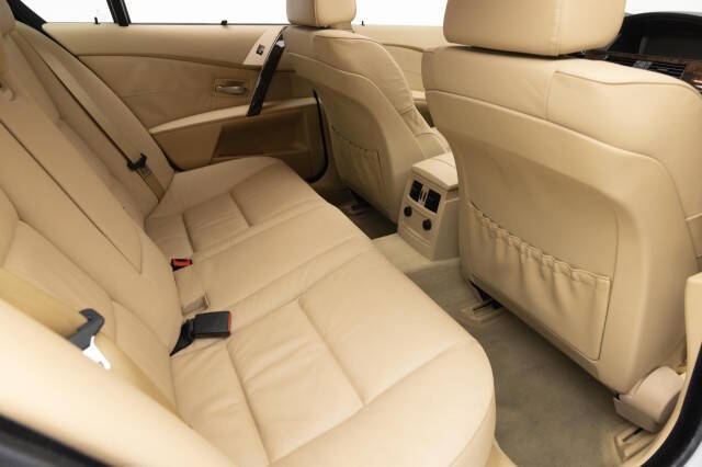 2004 BMW 5 Series 545i